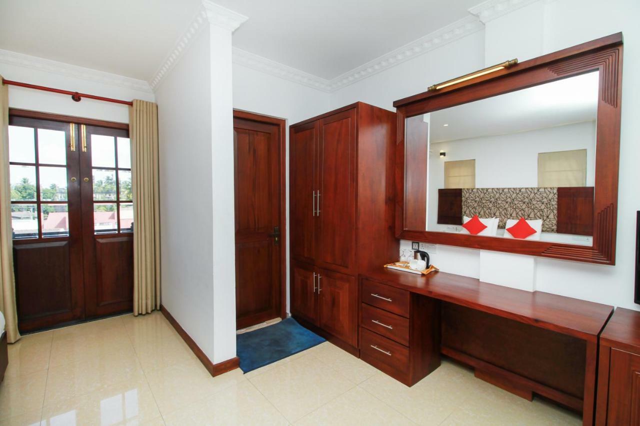 Hotel Queensbury Malabe 카두웰라 외부 사진
